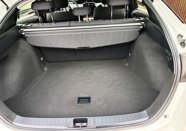 Toyota Prius cena 89900 przebieg: 6340, rok produkcji 2017 z Ząbki małe 326